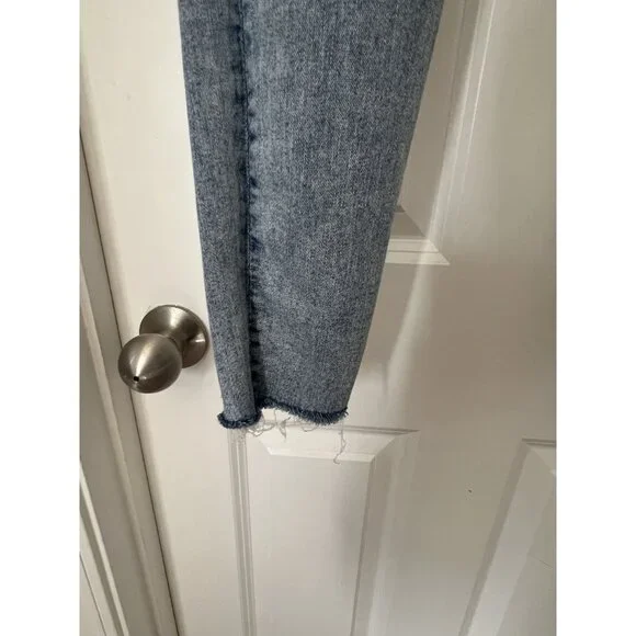 American Eagle Women's Distressed Light Wash High Rise Stretch Jegging 4 X long - Picture 6 of 15